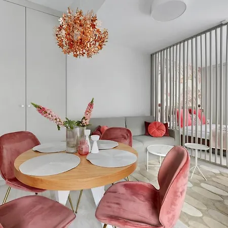 Monte Carlo Luxury Suites With Parking By Lion Apartments Sopot-2