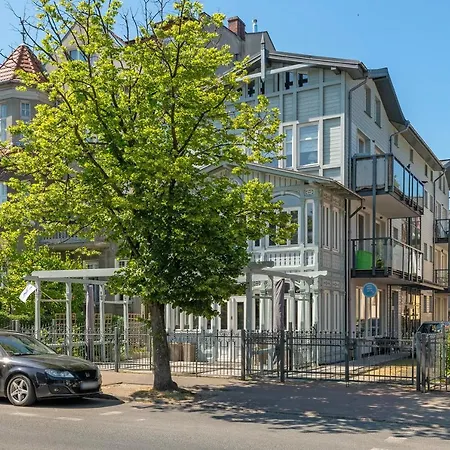 Monte Carlo Luxury Suites With Parking By Lion Apartments Sopot-3